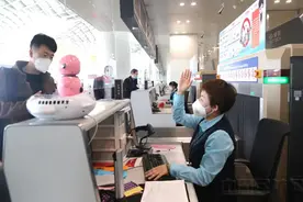 呼伦贝尔机场：向奋战在一线的民航人致敬图片