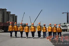 西安地铁九号线女工脱下工装换上女装 劳动节定格美丽瞬间图片