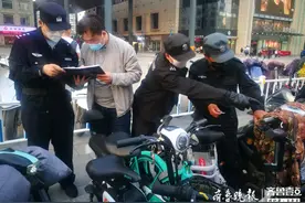 电动车钥匙丢失？原是保安发现钥匙未拔代为保管图片