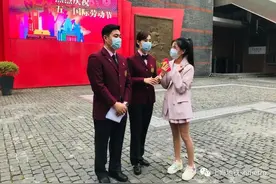 主播小姐姐、司机帅哥还有萌萌警犬……上海地铁抖音首开官方直播图片