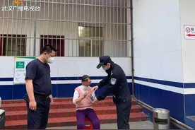 两地警方接力，助古稀太婆平安回家图片