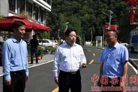 县领导调研铁路小镇“五一”假期旅游接待工作图片