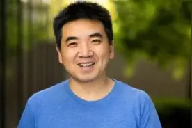 41岁创业，50岁疫情下逆袭，身价破500亿：一直努力下去，最差不过大器晚成图片