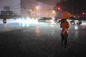 北京今日傍晚有雷雨 局地或现大风冰雹图片