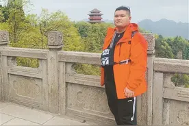 正青春丨柳鑫珹：重症组的“重量级”男护士，心细着呢图片
