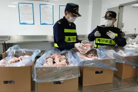 俄罗斯牛肉首次进入中国市场，首批已经抵沪快速通关图片