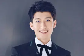《一站到底》男高音学霸上演精彩答题图片