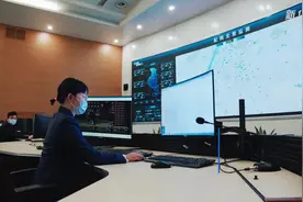致敬 “孤岛”指挥官！视频封面