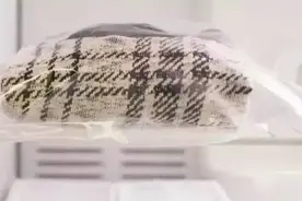 衣服起球、变形、有异味？学会这几招，旧衣服也能焕然一新图片