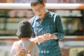 罗大佑重新改编《伴侣》鼓励抗疫 7岁女儿入镜图片