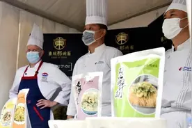 “钟女士吗，您的外卖到了”，上海这位副区长现场点单，外卖小哥送来了啥？图片