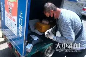 劳动你最美·节日坚守｜62岁的菜鸟驿站快递员冯玉权：每天送300件快递图片