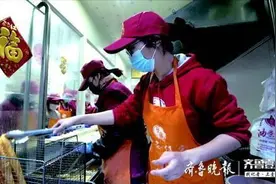 弃医摆摊卖油条，90后大学生夫妻：开直播收徒日子越过越红火图片