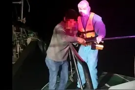 海面浪高2米！渔民深夜捕鱼，手指被设备打断！珠海海警紧急救援图片