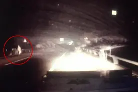吓一跳！半夜高速上迎面走来一个人图片