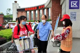 湖北宜昌高三学生返校复课图片