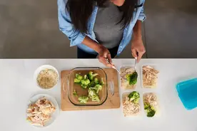 共食共饮是传染性疾病的温床，分餐应成为新常态图片