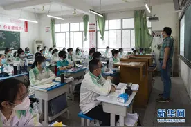 湖北襄阳：高三年级返校复学图片