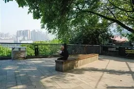 乘轨道交通 逛山城步道 品巴渝文化图片