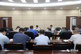 专题会议+现场调研，今日闽侯县领导研究推进房屋结构安全隐患排查整治等工作图片
