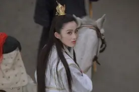 王晶公布主演后删微博，“新版倚天屠龙记电影阵容”“沸”了图片