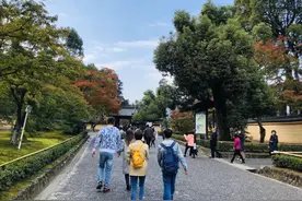 身体好不好，看你走路的姿势就知道！一定要小心图片