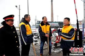 四兄妹的铁路情缘：不同的道口 相同的坚守图片
