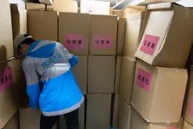 熊猫外卖助力“健康包”派送，安全便捷地下单免费领取“健康包”图片