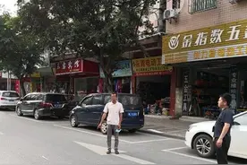 广东阳山无号牌摩托车驾驶员冲卡撞伤警务人员，被拘20天并罚款图片