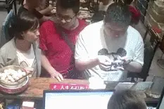 陌生人偷偷为援鄂护士买单，还留下了一张这样的纸条……图片