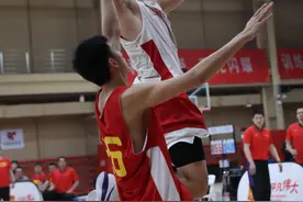 篮球——中国青年男篮对抗赛：U17胜U18图片