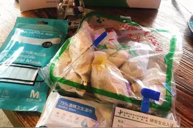 高校给复课学生发放中药代茶饮，校长：我也在喝图片