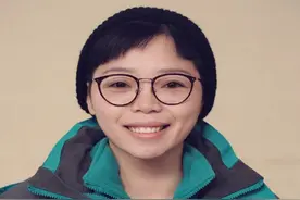 援湖北女医生又出征津巴布韦，行囊里有张武汉纪念车票图片