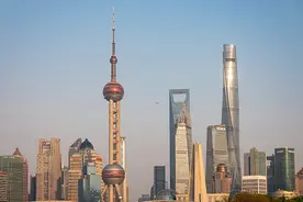 上海中心上海之巅、东方明珠、金茂大厦观光厅已恢复观光业务图片