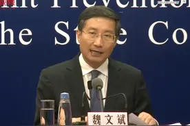当下流行的“挤眉弄眼”眼保健操，不能减缓近视发展和视疲劳图片