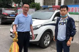 村民用地笼捞龙虾，网起一条大蛇被吓瘫图片