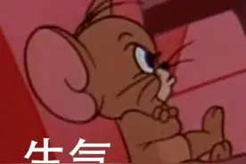 惨不忍睹！青岛这座山上，树枝被硬生生掰断！网友：唉…就缺这口吃的？图片