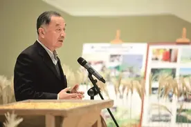 温铁军：踏遍乡村心未老图片