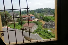 广西一学生坠亡，教育局称自发密谋外出、警方排除校园欺凌图片