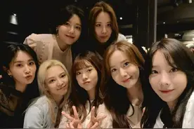 满满的青春回忆 少女时代除黄美英外其余7人现身经纪人婚礼现场图片