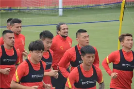 阿兰已在李铁国足名单中，洛国富入选因欣赏他的“求胜欲”图片
