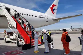 东航人在欧洲：疫情下，他们迎接创纪录的航班图片