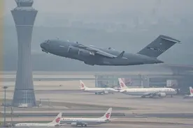 “空中巨无霸”“环球霸王”抵京，各国包机自提防疫物资图片