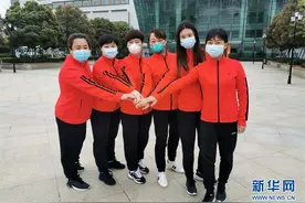 不悔曾做“逆行者”图片