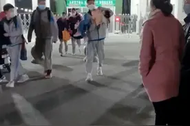 吸粉逾千万获赞3亿多，宿迁这对相差12岁的小兄妹太甜了图片