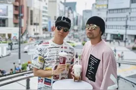 “双J”惊喜合体演唱，致敬白衣天使图片