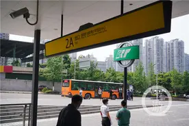 重庆新开通74条公交轨道换乘线路 接驳站客流增长90%以上图片