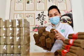 援鄂灸疗师牛静：“艾”来健康“灸”去病痛图片