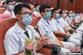 粤多家医院举行活动庆祝护士节：希望社会关注护理行业图片