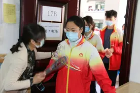 今日，襄阳四中、五中等8所高中同时开考图片